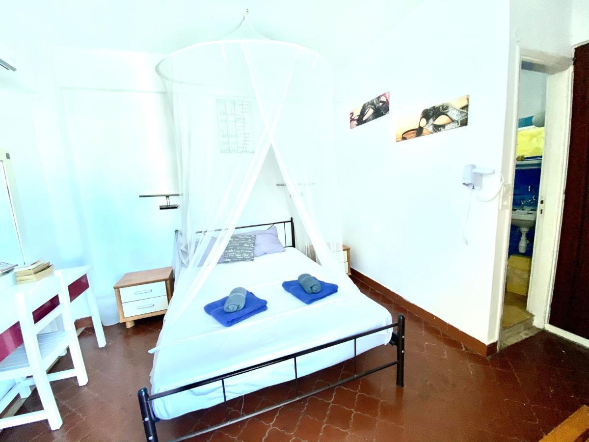 Avra Boutique * Benitses (Corfu)